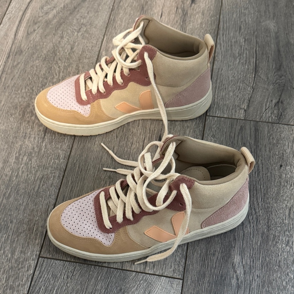 Veja Cream Sneakers